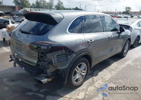 2018 Porsche Cayenne z USA, uszkodzony, nr VIN WP1AA2A26JKA04569
